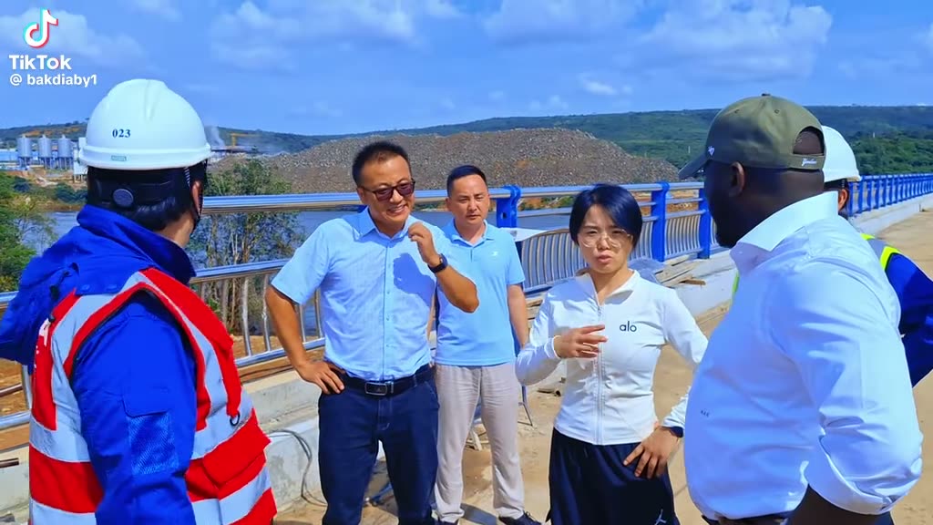 Visite d'ouvrage en octobre 2026 : la délégation en équipements de sécurité sur le site, avec le PDG
